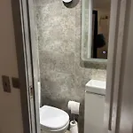 Pet-friendly Open Plan In Sleeps 2