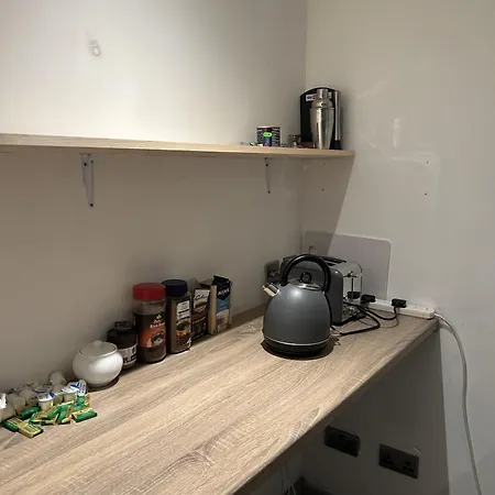 Pet-friendly Open Plan In Sleeps 2 בית נופש *